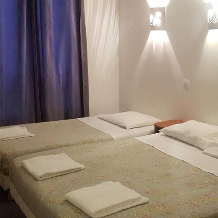 Hotel Petit Bastille Aulnay-sous-Bois Eksteriør billede