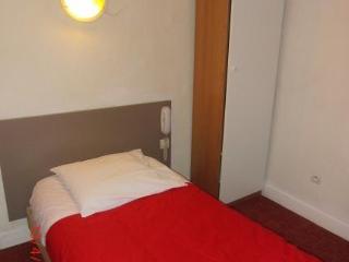 Hotel Petit Bastille Aulnay-sous-Bois Eksteriør billede